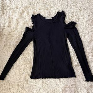 Hippie Laundry Blue/Gray ruffle cold shoulder top!